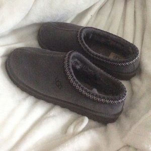 Gray Ugg Tasman Slippers Size 9 Womens